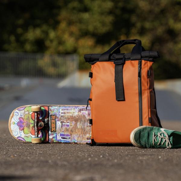 WANDRD The PRVKE Lite 11-LITER Sedona Orange